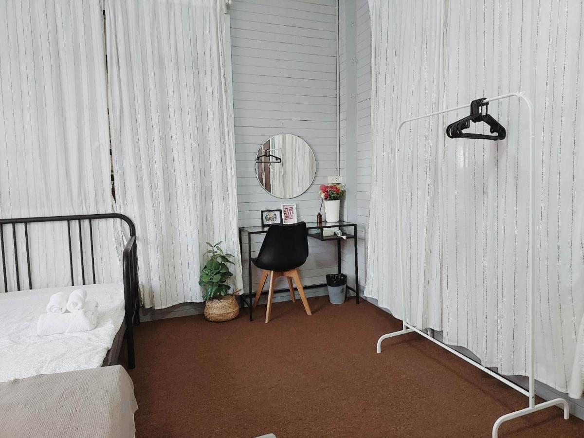 The Warehouse - Ayutthaya Appartement Buitenkant foto