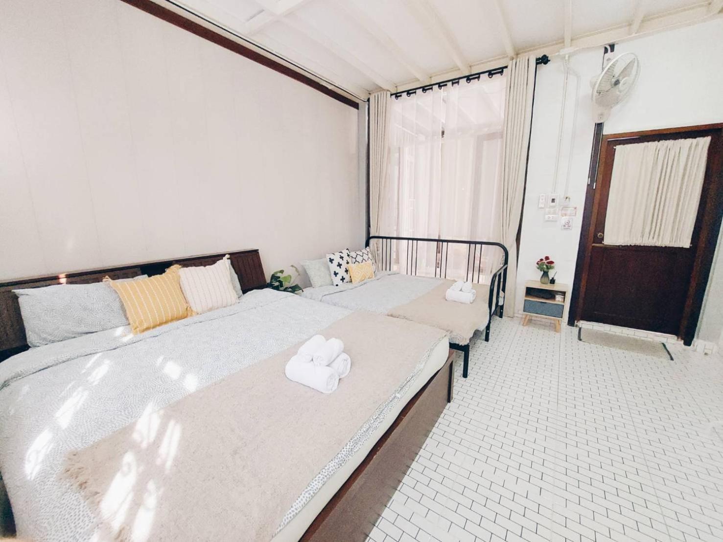 The Warehouse - Ayutthaya Appartement Buitenkant foto