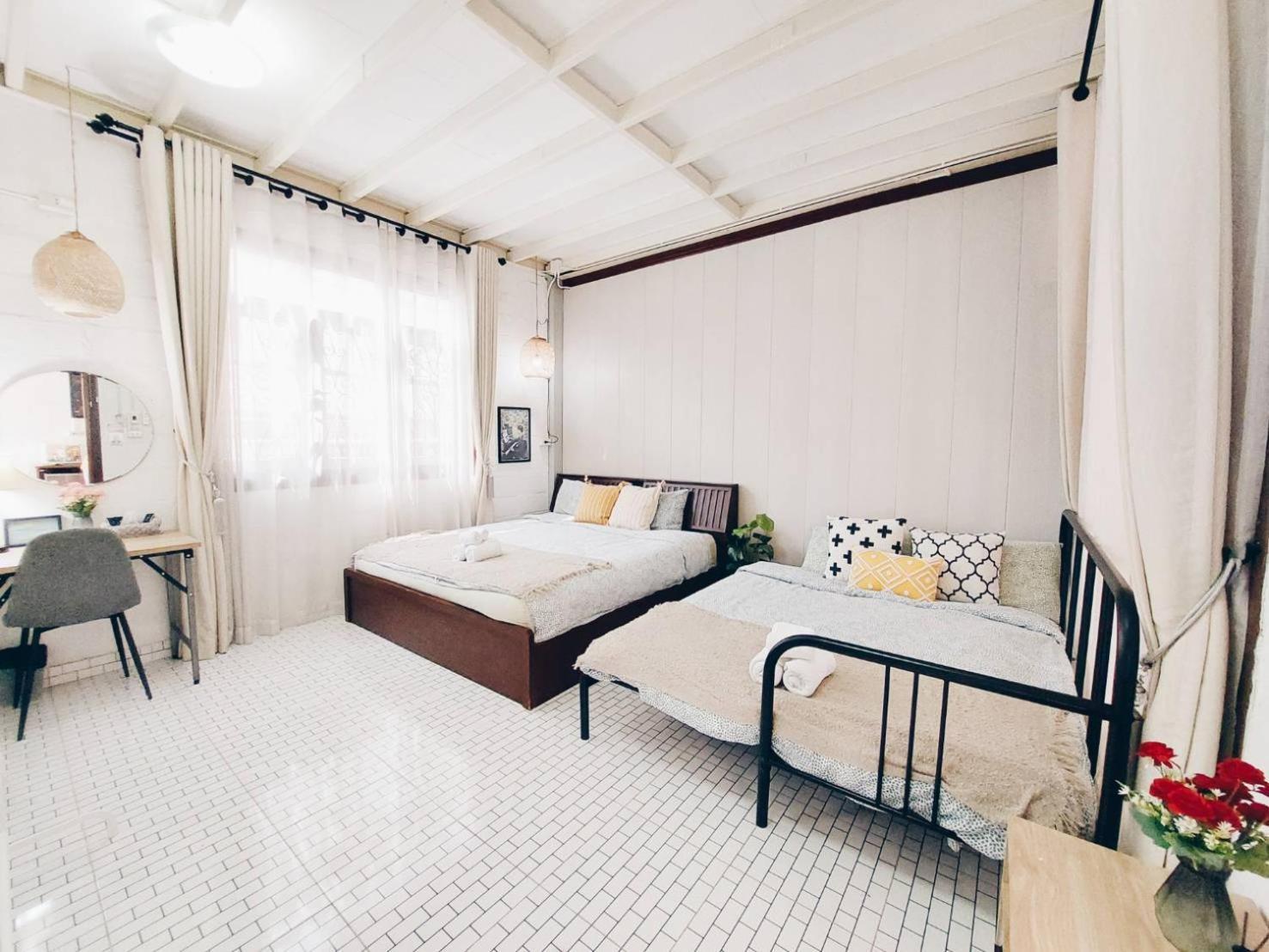 The Warehouse - Ayutthaya Appartement Buitenkant foto