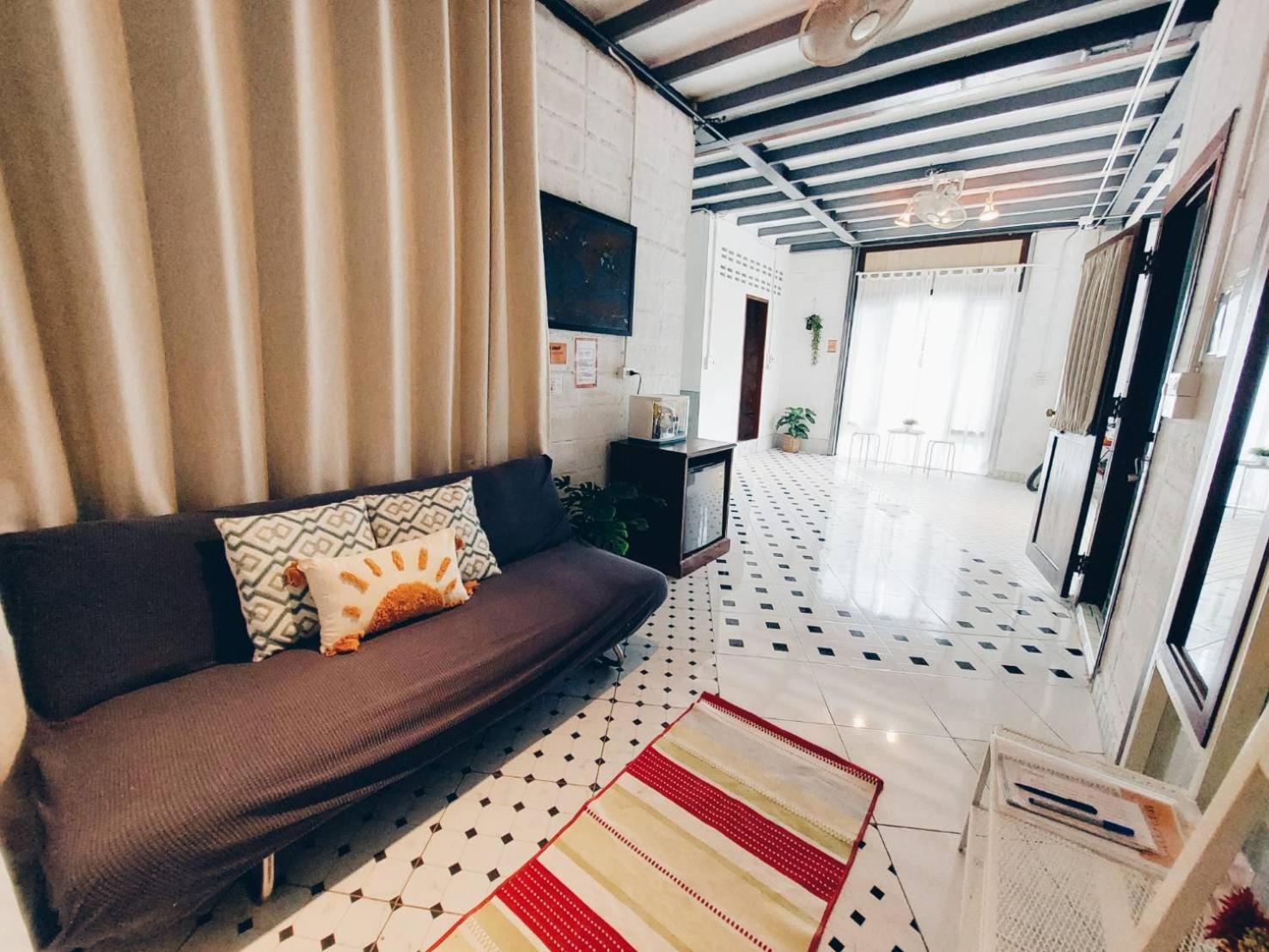 The Warehouse - Ayutthaya Appartement Buitenkant foto