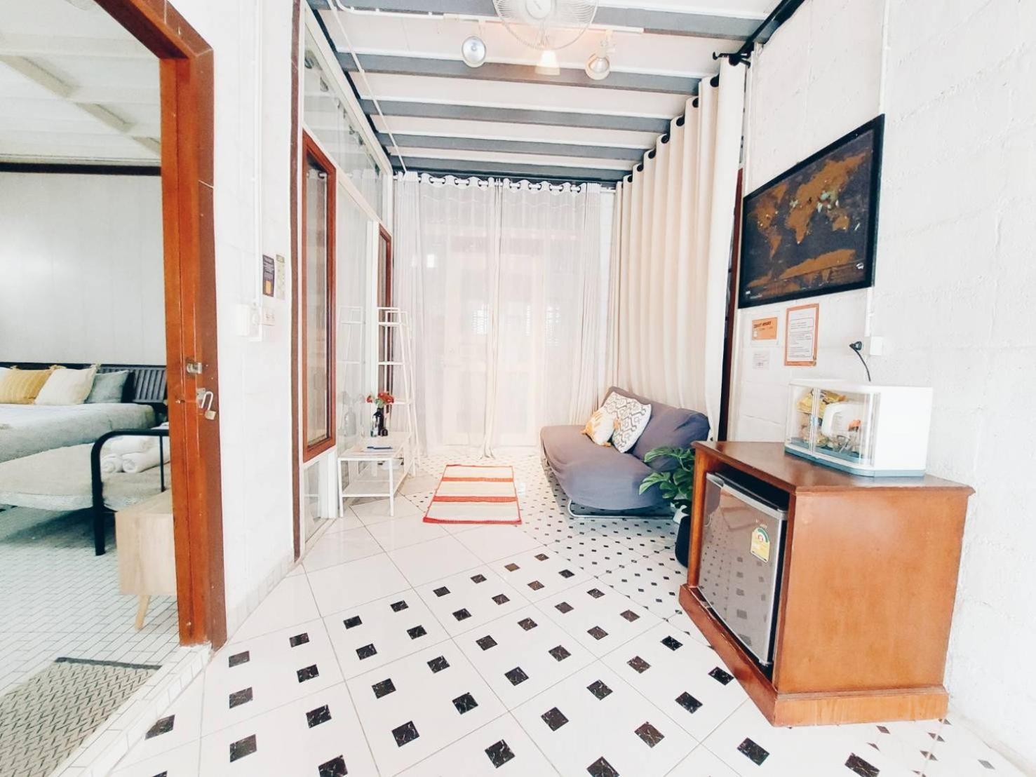 The Warehouse - Ayutthaya Appartement Buitenkant foto